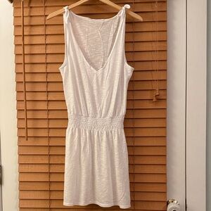 BECCA White Cover-up